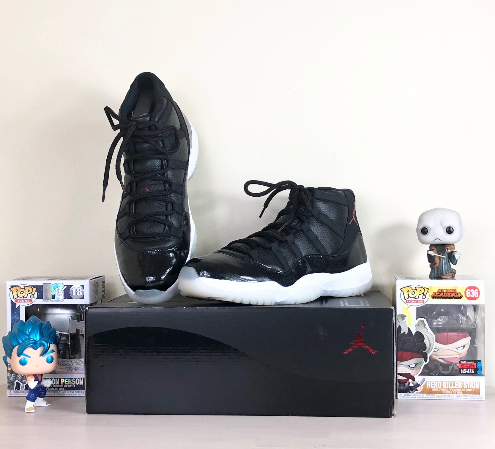 Air Jordan XI (11) Retro '72-10' (Size 12)