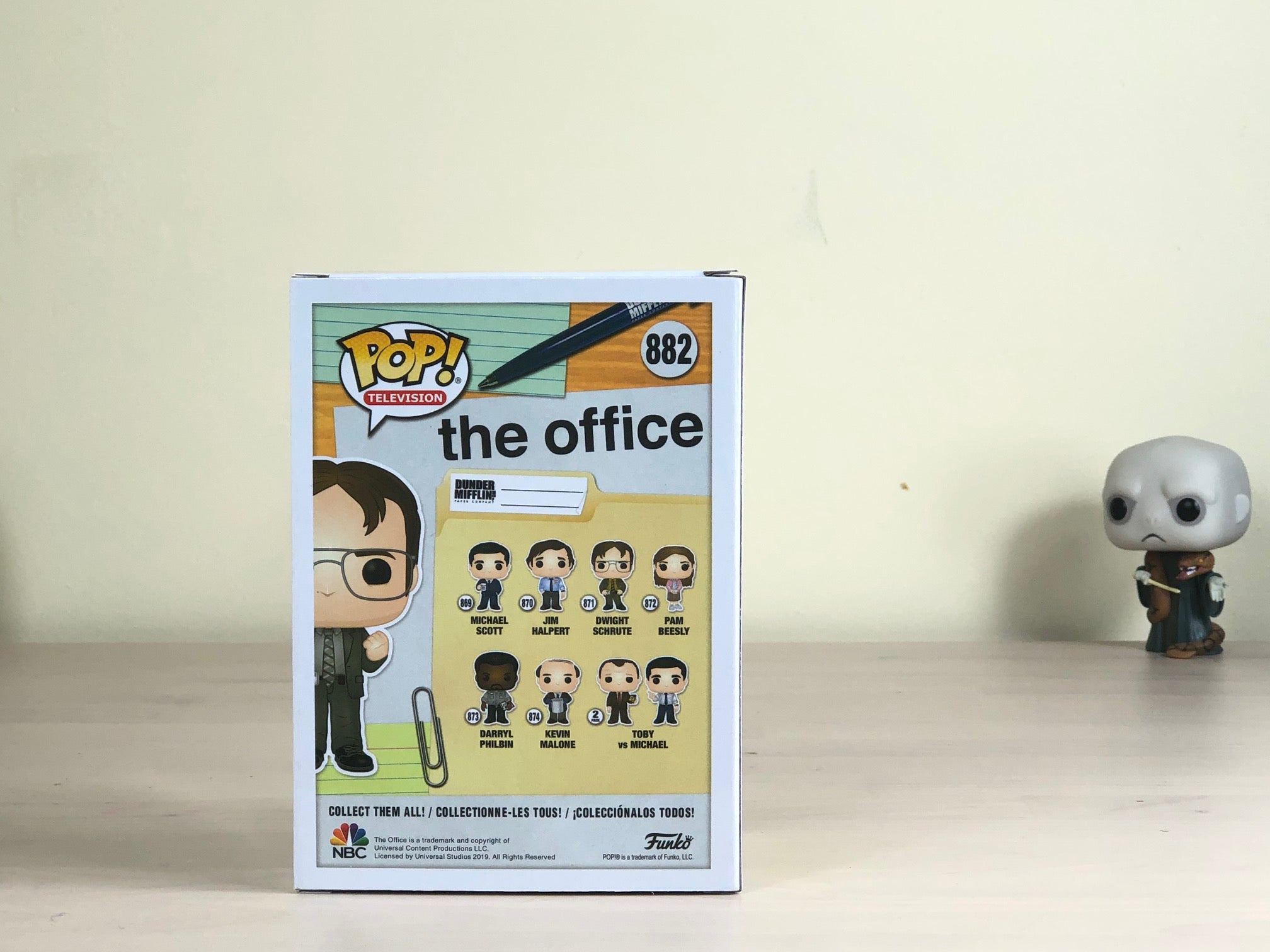 Funko Pop - The Office (Dwight Holding Dwight)