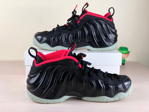 Crimson foamposites hot sale footlocker