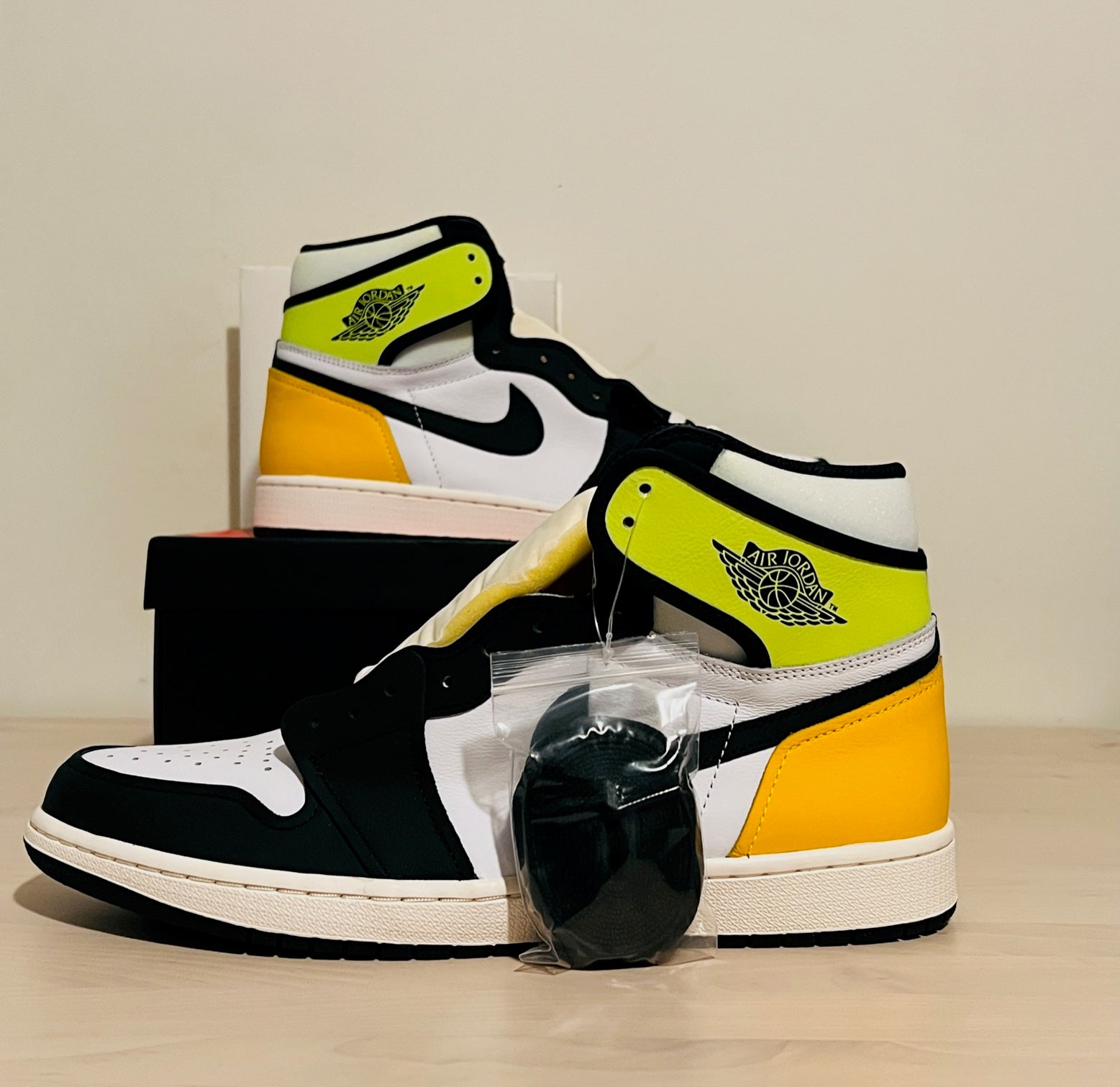 Air Jordan 1 Retro High OG 'Volt Gold' (Size 12)