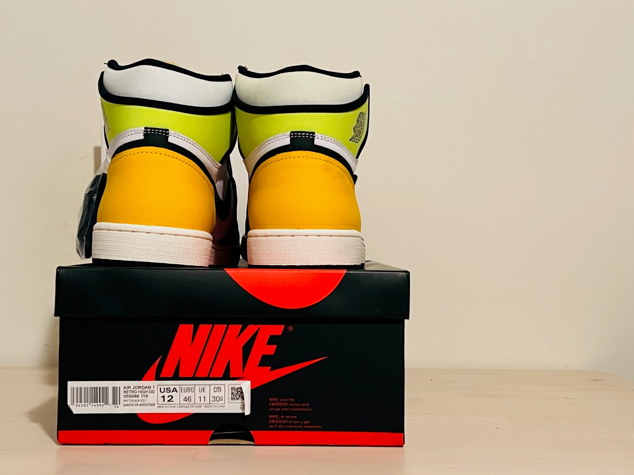 Air Jordan 1 Retro High OG 'Volt Gold' (Size 12)