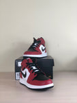 Air Jordan 1 Mid 'Chicago Black Toe' (GS) (Size 6.5)