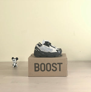 Yeezy Boost 700 MNVN Infants (Size 5K)