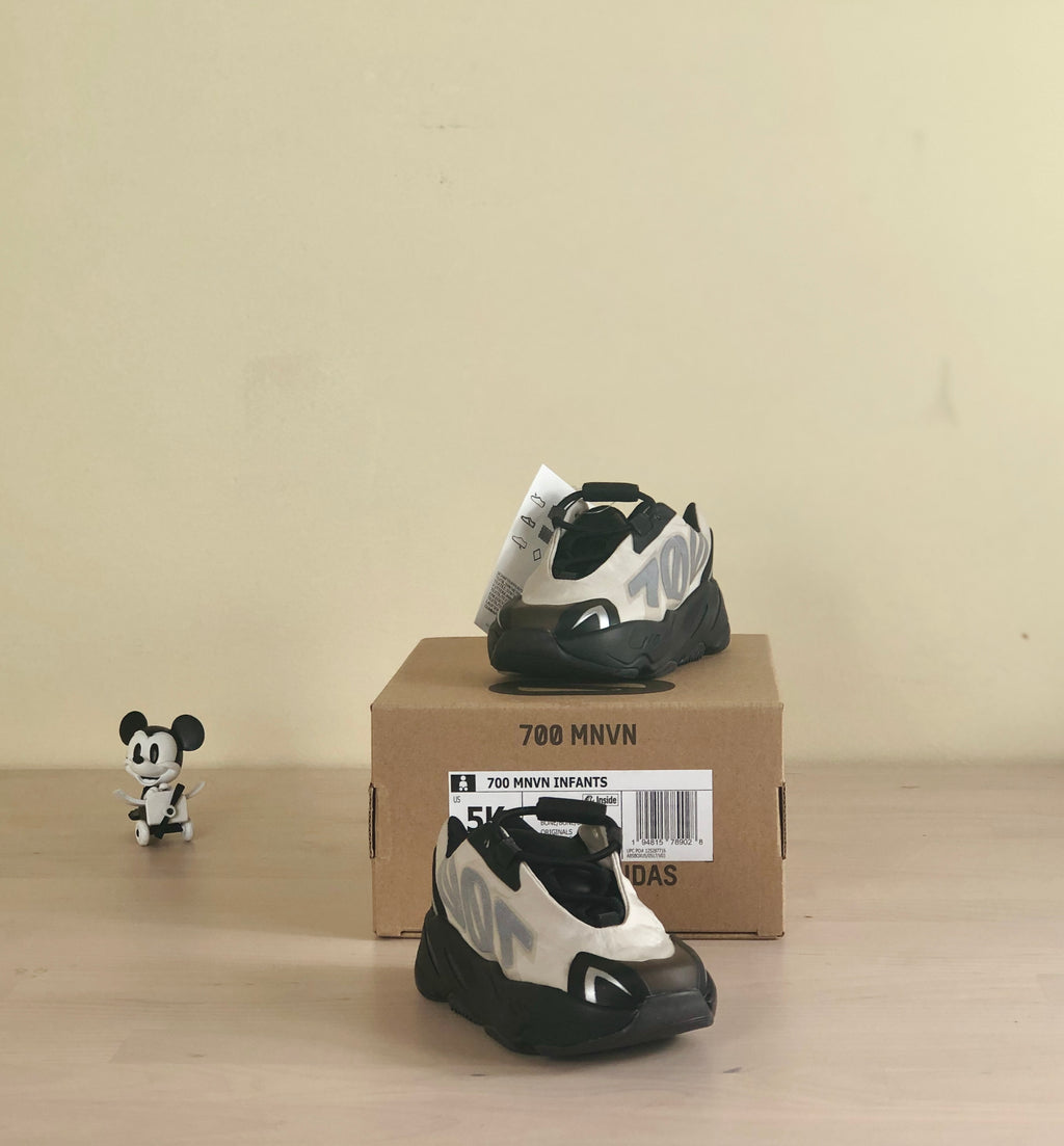 Yeezy Boost 700 MNVN Infants (Size 5K)