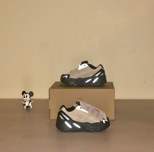 Yeezy Boost 700 MNVN Infants (Size 5K)